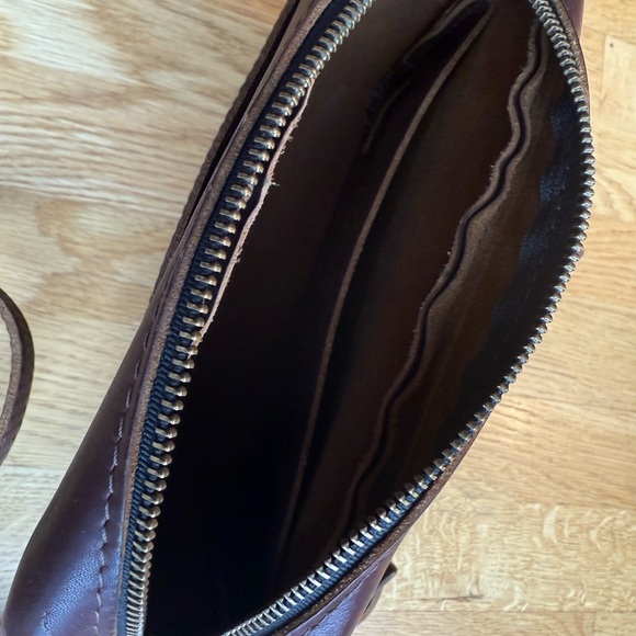 Portland Leather, a lightweight small handbag/purse - Picture 5 of 5